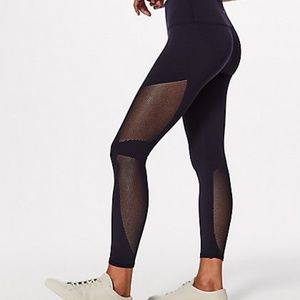 Lululemon Reveal 7/8 tight 25”